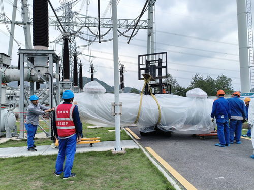 國(guó)慶假期不打烊 電力建設(shè)一線熱火朝天